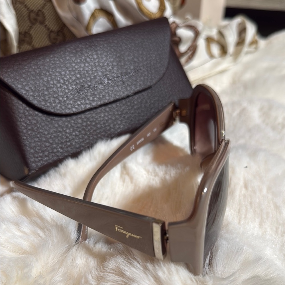 Salvatore Ferragamo Gray Sunglasses with Brown Leather Case